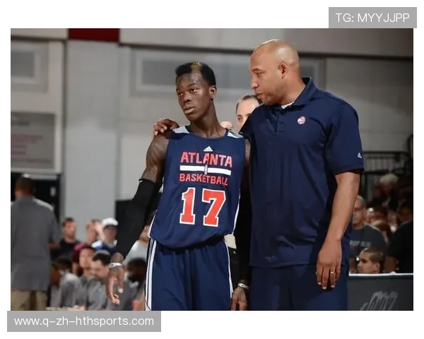 哈姆训练中点名连夸两位年轻后场